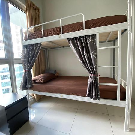 Regalia Bestfriend Hostel Kuala Lumpur Exterior foto